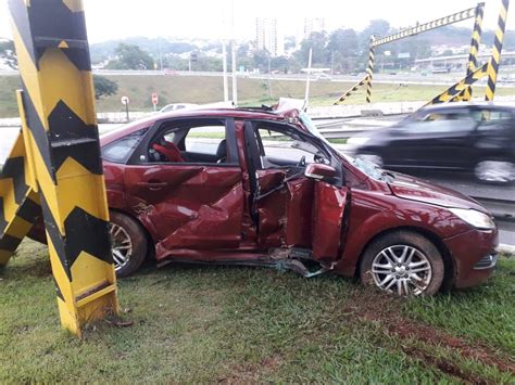 Carro Capota E Deixa Cinco Pessoas Feridas Em Jundia Not Cias