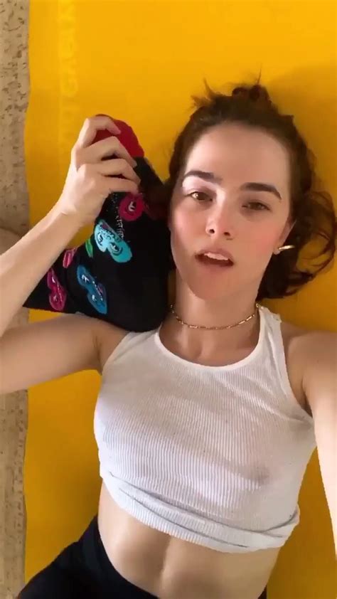 Zoey Deutch Nipples See Through 2