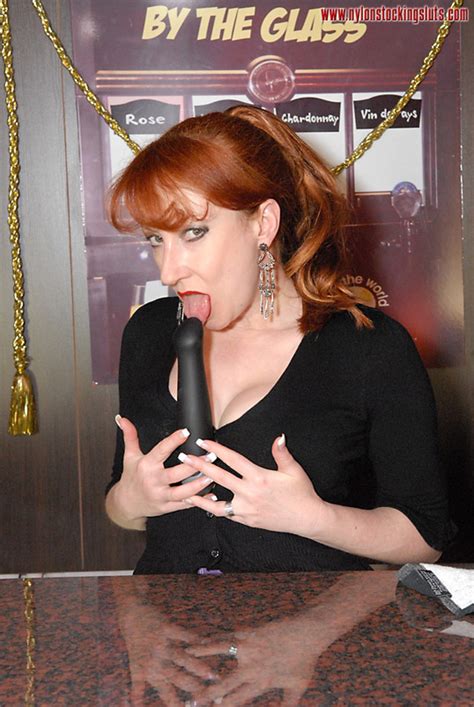 Redhead Mature Babe In Great Nylons Receive Xxx Dessert Picture