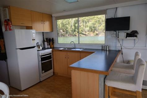 Dharma Houseboat Holiday Home On Lake Eildon House Boats Boats