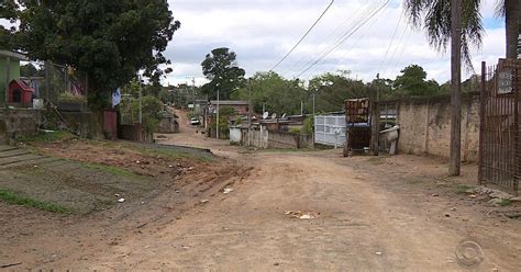 G1 Quatro pessoas são executadas a tiros na rua em Alvorada no RS