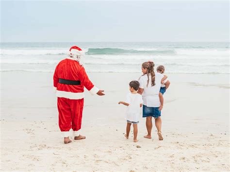 [100+] Christmas Beach Pictures | Wallpapers.com