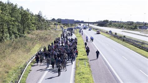 Eus Migrant Crisis Denmark Blocks Motorway Rail Links With Germany