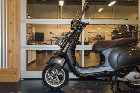 2023 Vespa Primavera 150 Touring
