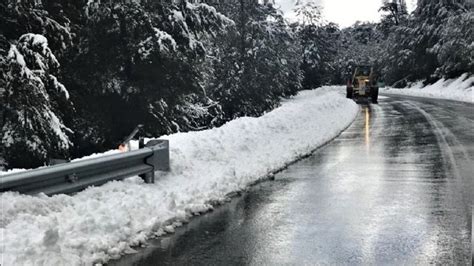 Se recomienda transitar con extrema precaución ante la ola polar en la