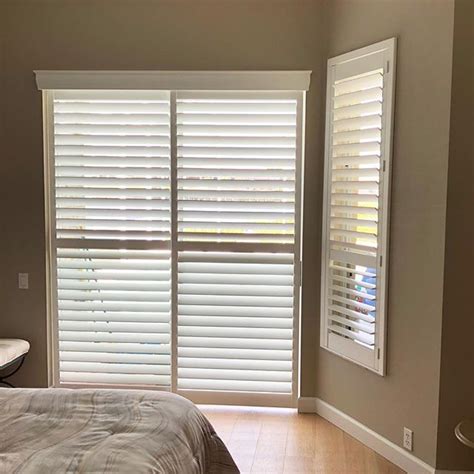 Hunterdouglas Palm Beach Polysatin Bypass Shutter Next To It Is The Palm Beach With The Modern