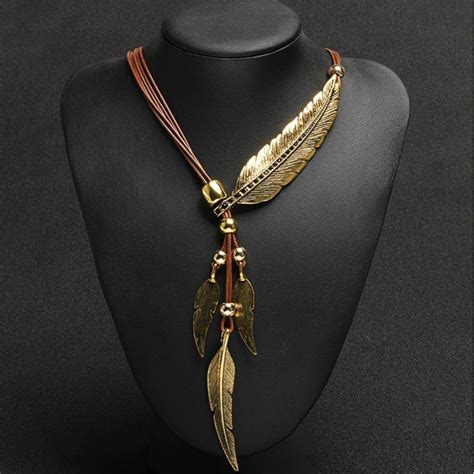 Women Fashion Black Rope Chain Feather Pattern Pendant Necklace Collars