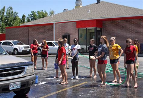 Winnetonka Cheer: Car Wash Photos