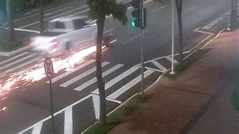 Motociclista Atropelado E Arrastado Por Caminhonete Morre Em Hospital