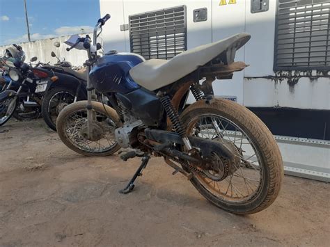 Motocicleta Furtada Localizada Abandonada S Margens De Br Em Vilhena