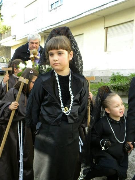 Cofrades De Viveiro Primeras Fotos De La Semana Santa Dos Nenos