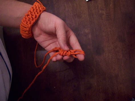 Paracord Rock Sling 5 Steps Instructables