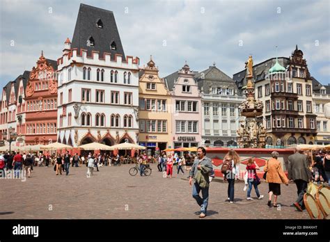 Hauptmarkt, Trier, Rhineland-Palatinate, Germany. Old buildings Stock ...