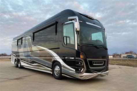 New Million Dollar Rv