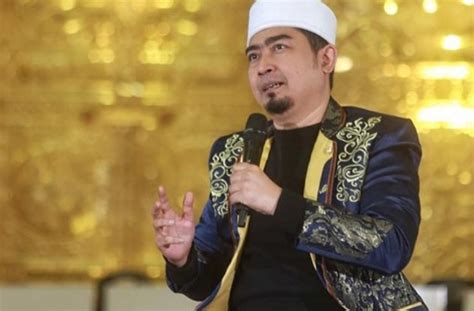 Tak Cuma Pamer Rumah Ustaz Solmed Flexing Habis Bagi Bagi Duit Rp