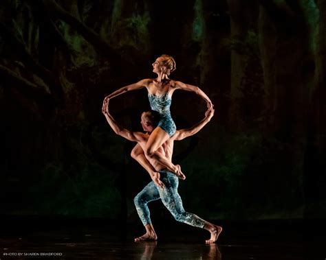 MOMIX: ALICE - Marcus Performing Arts Center