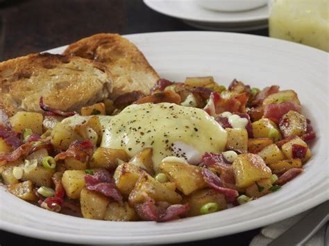 Bauernfrühstück Benedict Hausmannskost mit edlem Touch