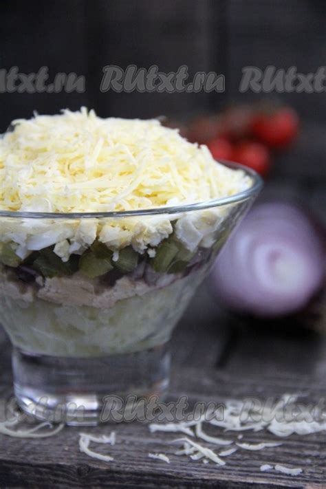 Салат из печени трески с маринованными огурцами - 11 пошаговых фото в ...