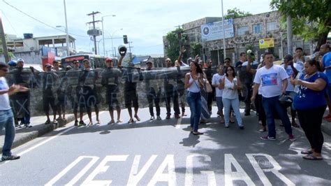 Vídeo Enterrado corpo do segundo jovem morto por engano por policial