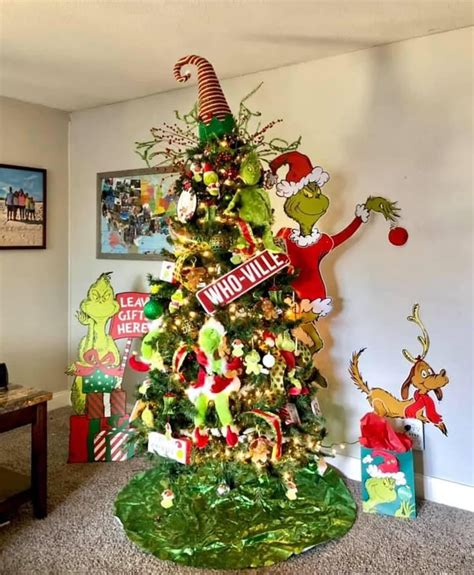 Grinch Christmas Tree Christmas Tree Decorations Diy Grinch