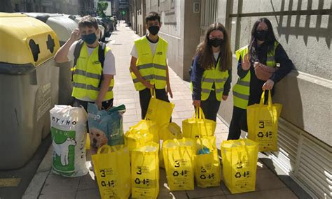 Nova Xornada De Recollida De Lixo No R O Lo A En Ourense