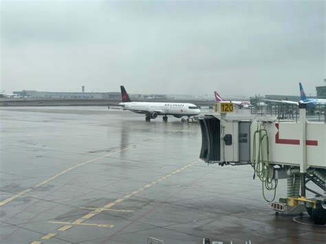 Review: Air Canada A321 Business Class - Live and Let's Fly