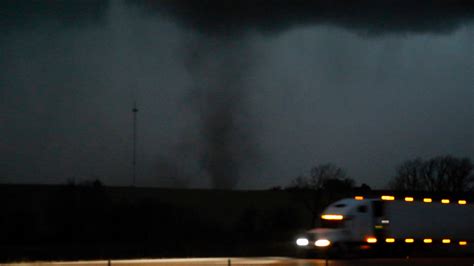 Midwest Storms Powerful Storms Sweep Across Central U S The New