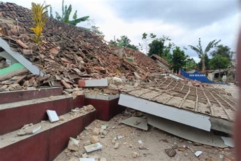 Ini Foto Foto Gempa Cianjur Pemukiman Warga Ambruk Jalan Tertutup Longsor