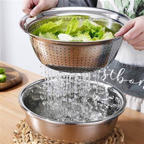 Silver In Multifunctional Stainless Steel Basin With Grater