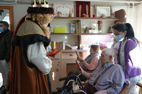 Sus Majestades Los Reyes Magos De Oriente Visitan Las Residencias