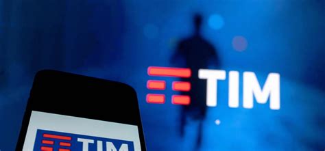 Il Fondo Americano Kkr Studia L Acquisizione Della Rete Di Tim La Stampa