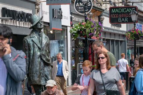 Dublin Ireland July People Walking On Dublin City Center