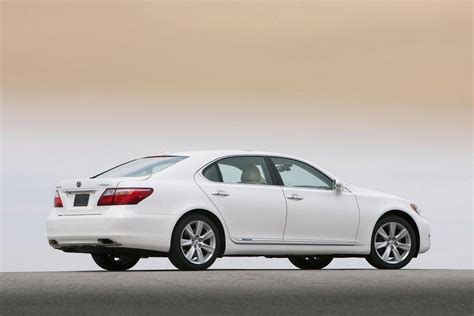 Top Speed Vehical 2010 Lexus Ls 600h L Hybrid