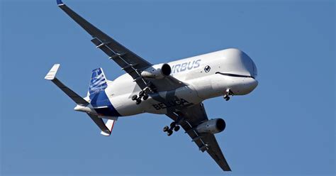 Le BelugaXL L Avion Cargo Mastodonte D Airbus Entre En Service