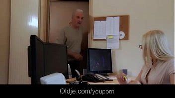 Youporn Secretaria Rubia Caliente Follando Con Su Antiguo Jefe En La Oficina Xvideos