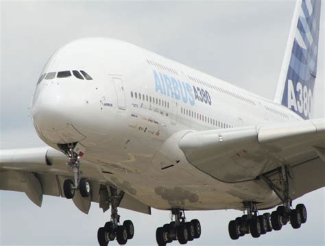 Airbus A380 specifications and plane history