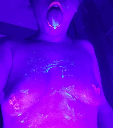 GLOW In The Dark Nudes Spitfetish NUDE PICS ORG