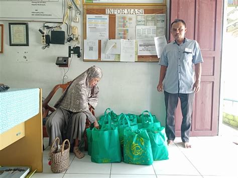 Harap Keberkahan Dan Berbagi Kebahagiaan MIN 4 Tabalong Bagikan Paket