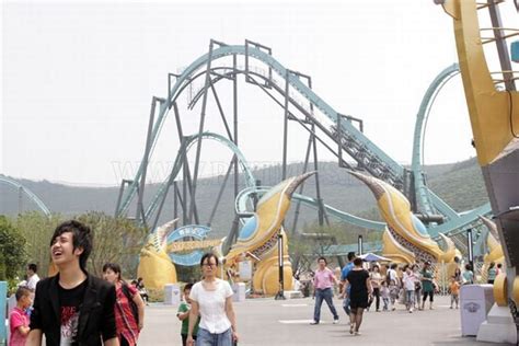 Joyland, Unlicensed Warcraft/Starcraft Theme Park in China | Others