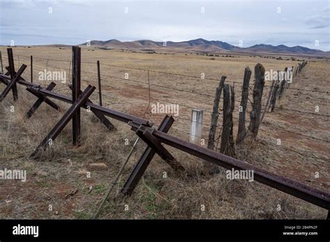 Us Mexico Border Fence Hi Res Stock Photography And Images Alamy