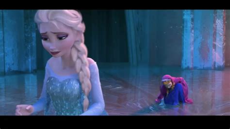 Elsa Freezes Annas Heart In Disney Frozen Youtube