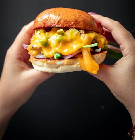 The Three Best Cheeses For Cheeseburgers And Why They Re The Best