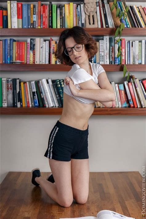 Polyna Learns Naked Yoga Poses Photo Gallery Porn Pics Sex Photos XXX GIFs