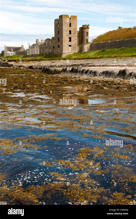 The Castle From The Harbour Thurso Caithness Scotland Uk Stock