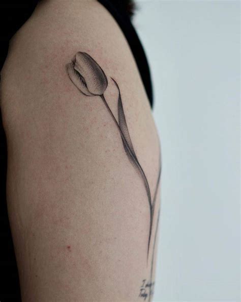 Top 109 Best Tulip Tattoo Ideas [2021 Inspiration Guide]