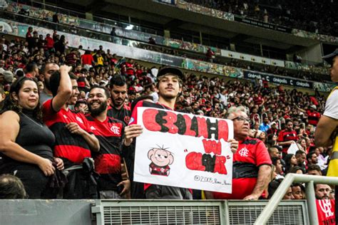 Em Ritmo De Festa E Estreia De Cebolinha Flamengo Amassa O Juventude