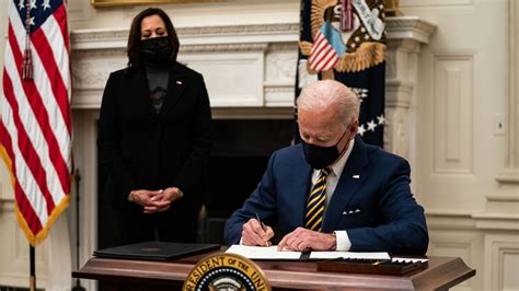 Biden Signs Orders To Expand Food Stamps And Raise Wages The New York