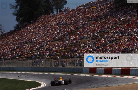 Race Winner Nigel Mansell Williams Fw B In Front Of The Tifosi San