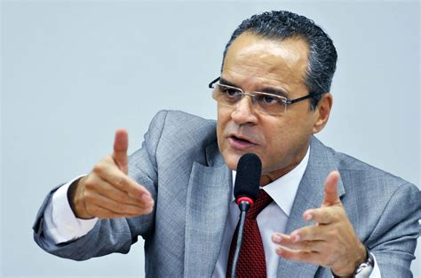 Quem Mais Ganha Candidatura De Rafael Motta Ao Senado N O Rog Rio