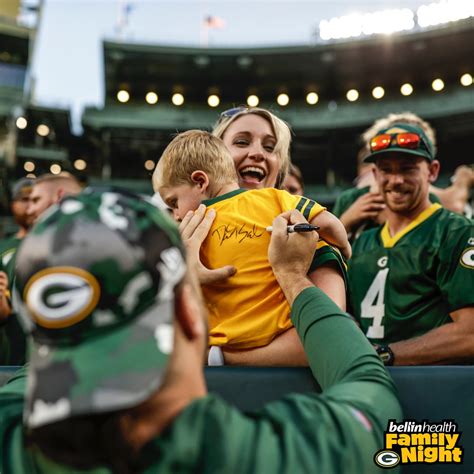 Green Bay Packers on Twitter: "Bak on the back. 🖊️ @DavidBakhtiari | #